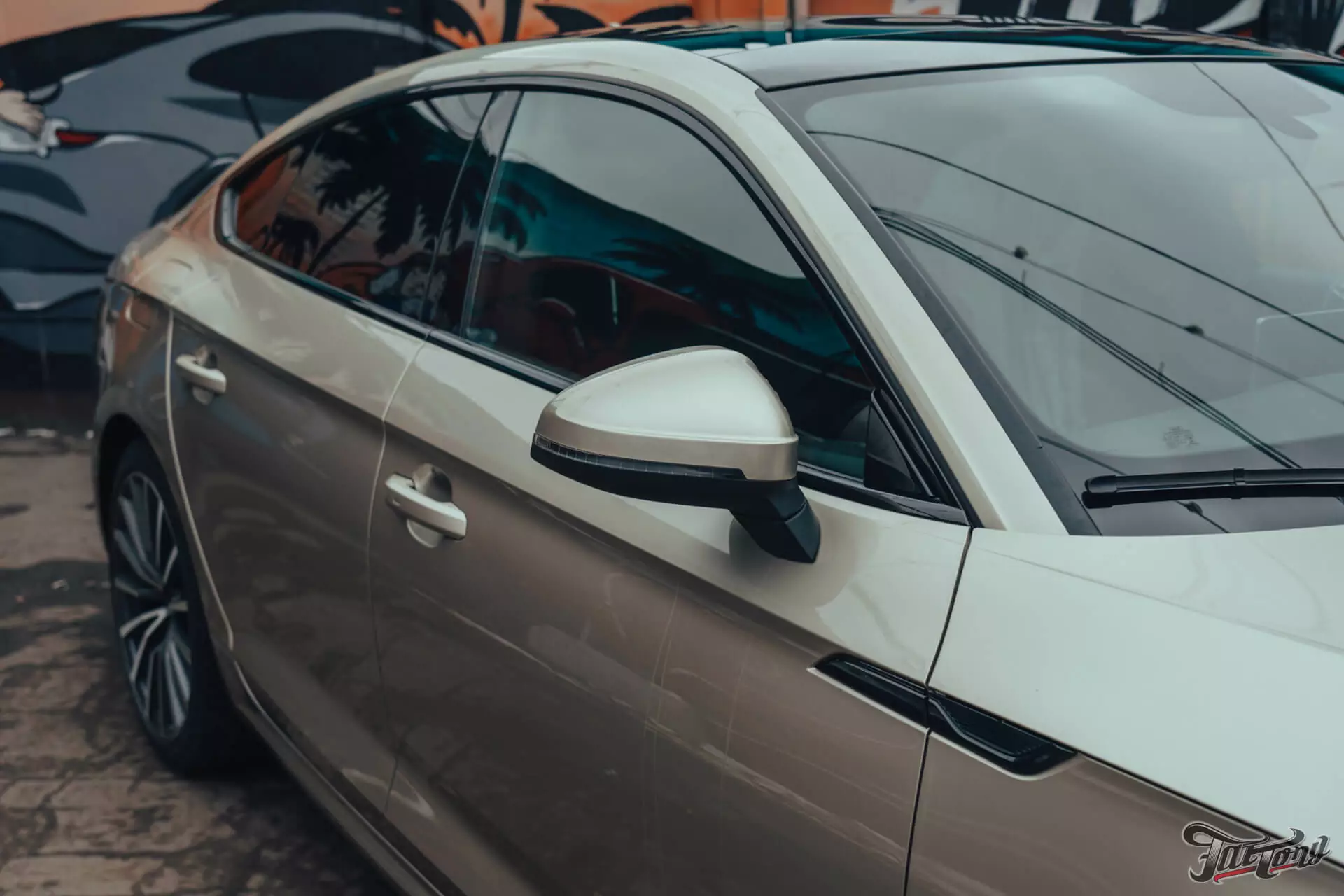 Audi A5. Кузовной ремонт, полная расклейка винила